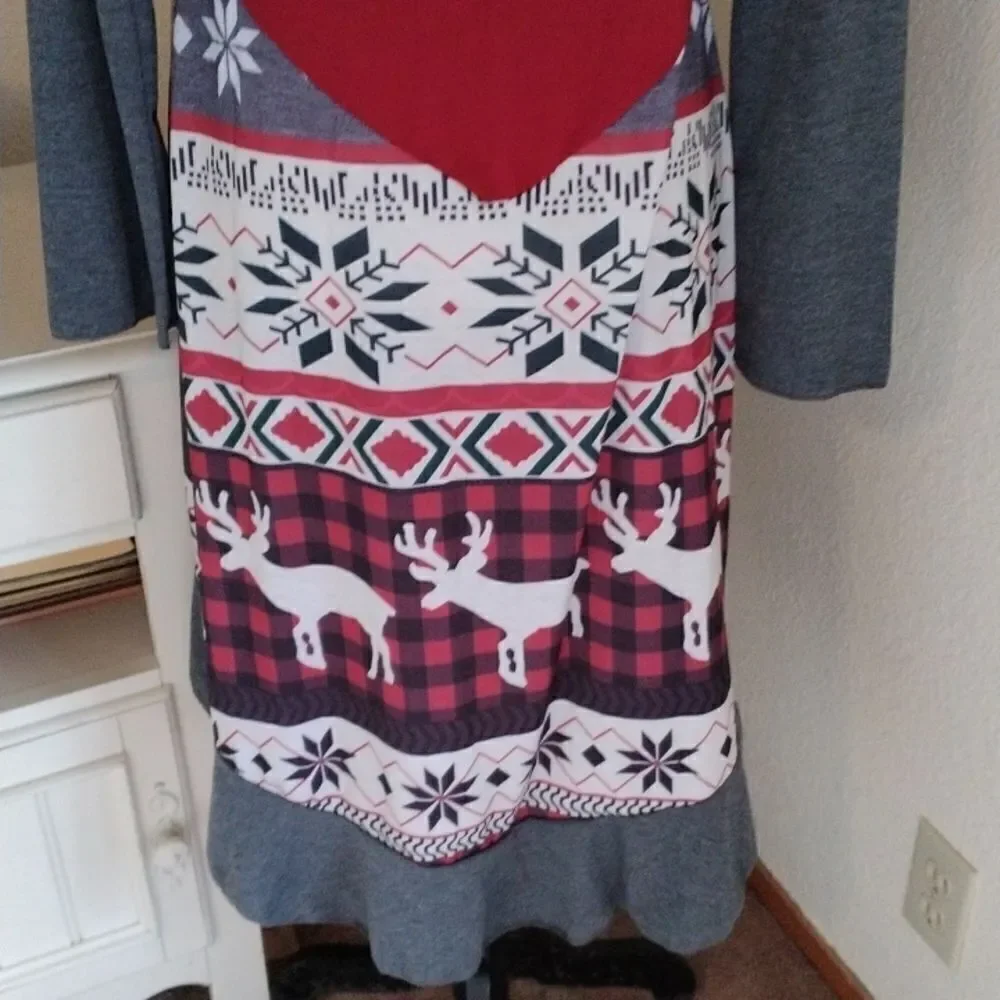 NWT Camisa Wintery Cover Up
